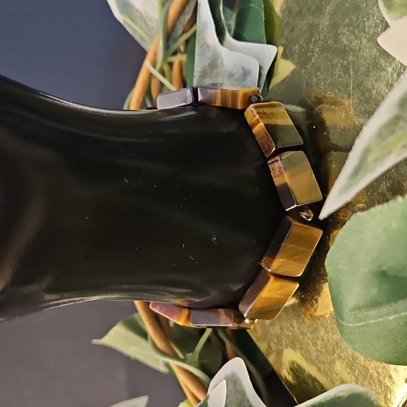 Mens Natural Tiger Eye Bracelet - Picture 3 of 3